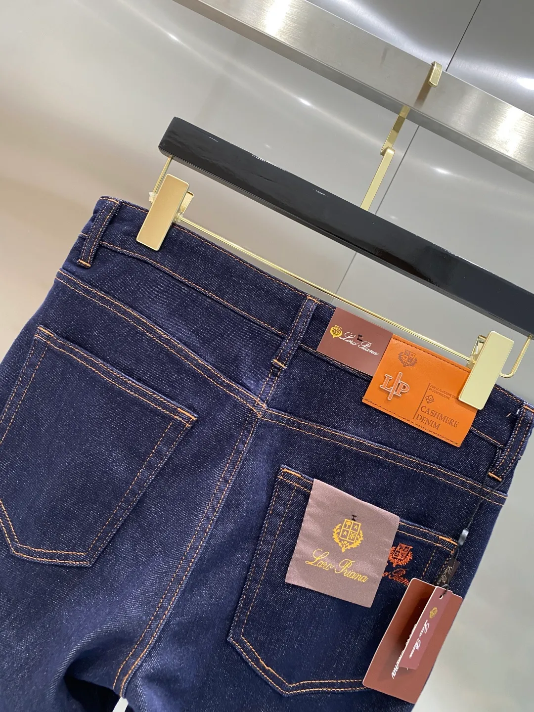 Heavy-duty washed casual jeans, imported original washed stretch fabric, comfortable and elastic, unique design, super correct fit, comfortable and breathable, extremely high grade, counter quality, handsome upper body, Sizes: 28-40